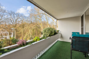 Großer Sonnenbalkon