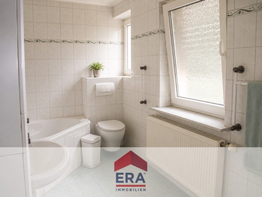 Badezimmer / EG Wohnung