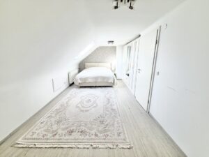 Schlafzimmer DG