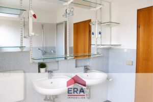 Badezimmer / EG. Wohnung