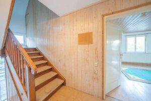 Flur mit Treppe